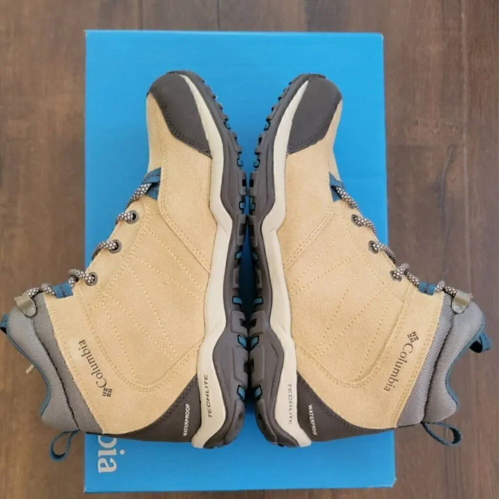 columbia women size 8 mount carmel mid waterproof YL1089-373